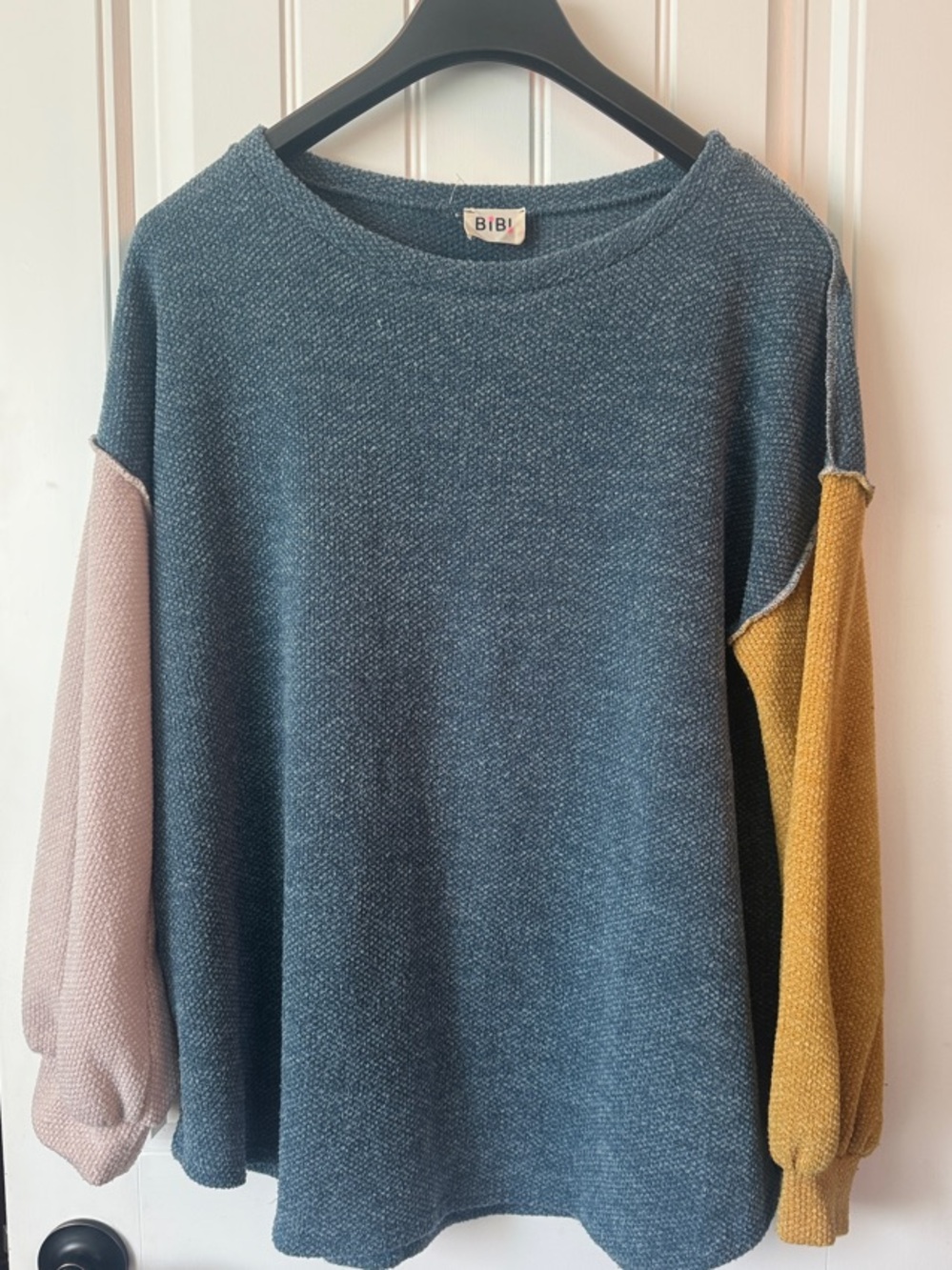 BiBi Blue Scoop Neck Colorblock Lightweight Sweater with Cream & Mustard Sleeves